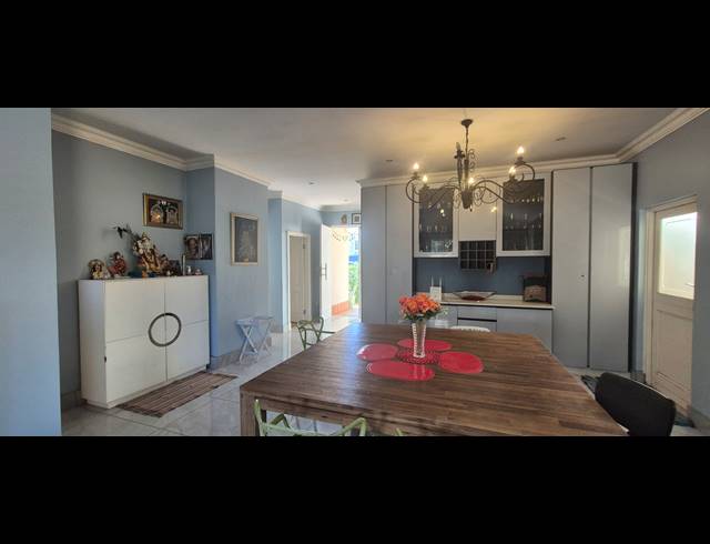 4 BEDROOM SIMPLEX FOR SALE IN KINDLEWOOD ESTATE